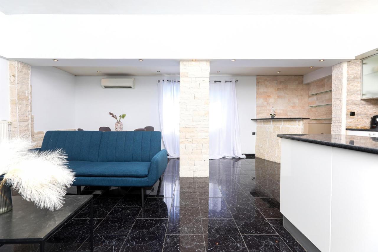 Luxury Apartments Christos Gouviá Extérieur photo